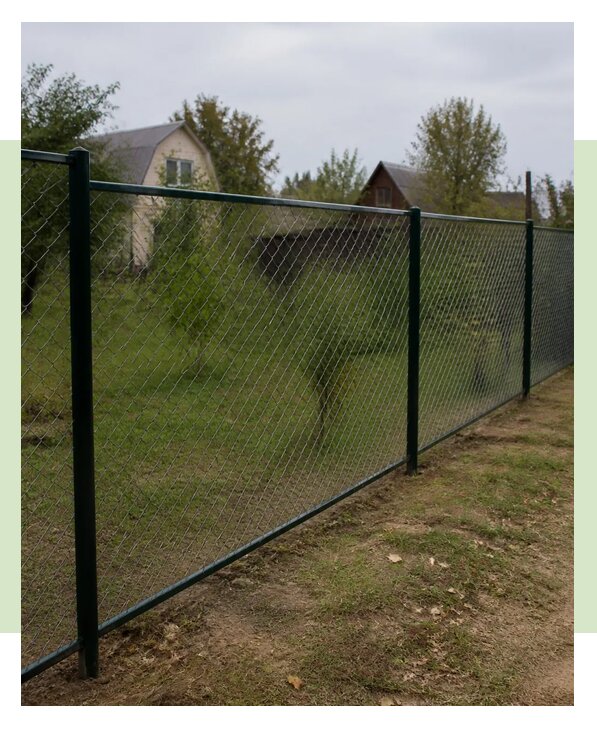 Забор из рабицы для СНТ под ключ в Майкопе по цене от 1921 р. | ЗаборЭксеперт-Мкп